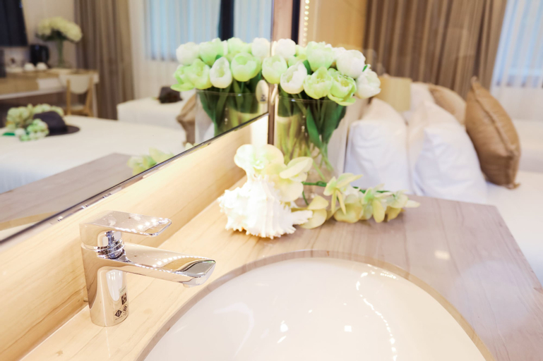 Bathroom 4