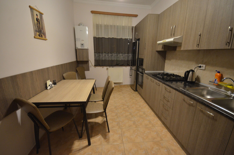 Others 5, Apartment on Kotetishvili 3 ap 4, Tbilisi
