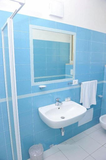 Bathroom 5, La Serra Resort - Italy Village, Caserta