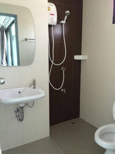 Bathroom 4, Promsook Apartment, Muang Chon Buri