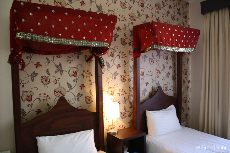 Bedroom 2, Islington Inn, London