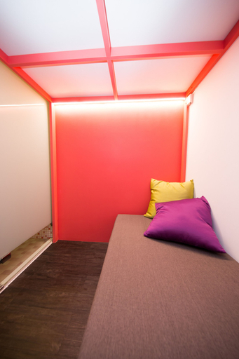 Bedroom 3, SleepBox Hotel - Ximen, Taipei City