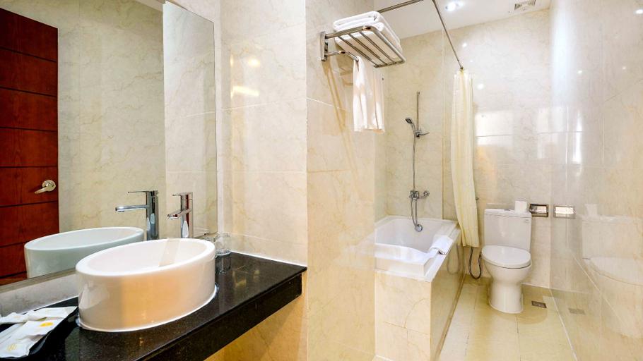 Bathroom 4, Happy Life Hotel, District 7
