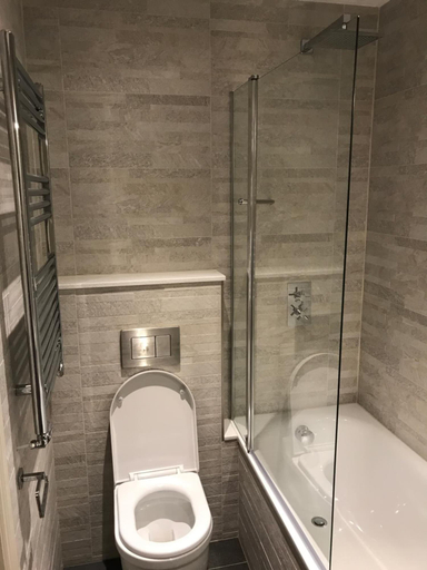 Bathroom 4, The Coffee House Hotel, Aberdeen