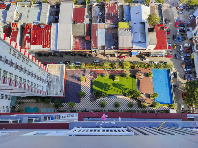 Exterior & Views, Homey and Comfy 2BR at Vida View Apartment By Travelio, Makassar
