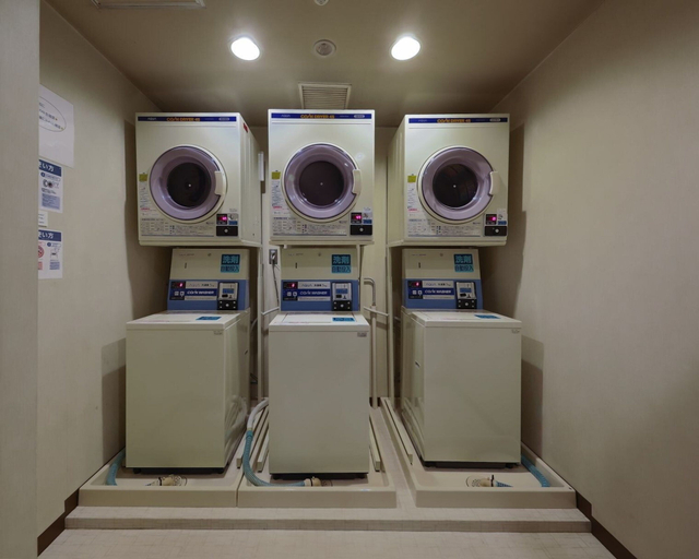 Bathroom 4, KKR Hotel Osaka, Osaka