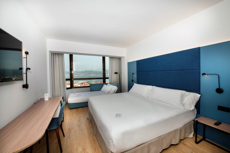 Bedroom 4, Occidental Vigo, Pontevedra