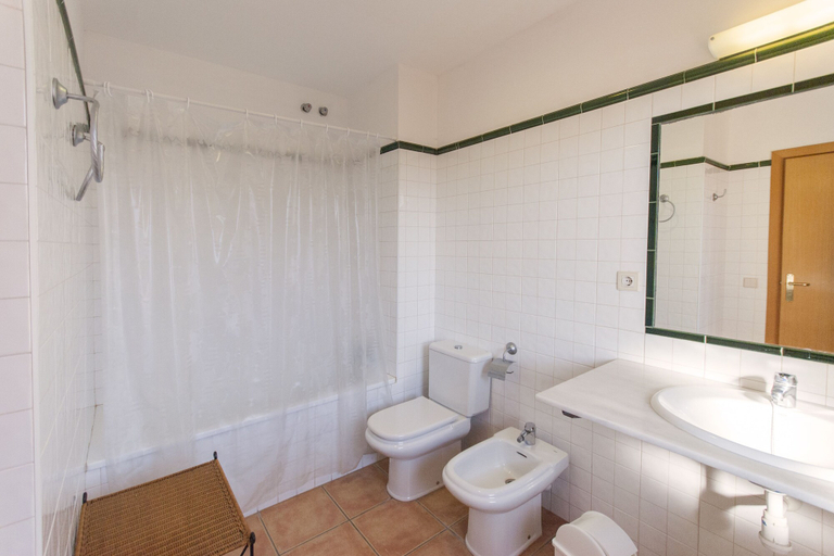 Bathroom 3, Villa Mas Pinell 73, Girona