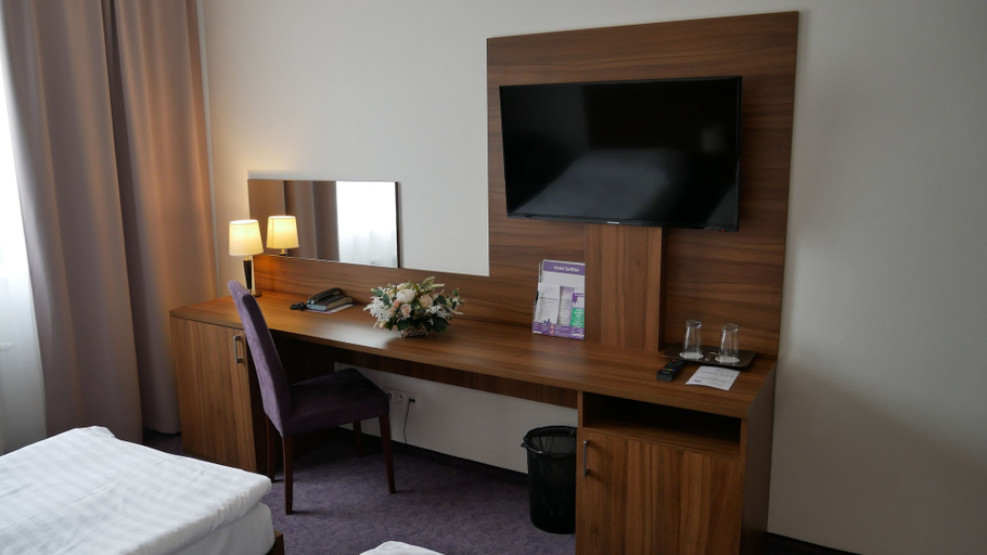 Bedroom 3, Hotel Saffron, Bratislava II