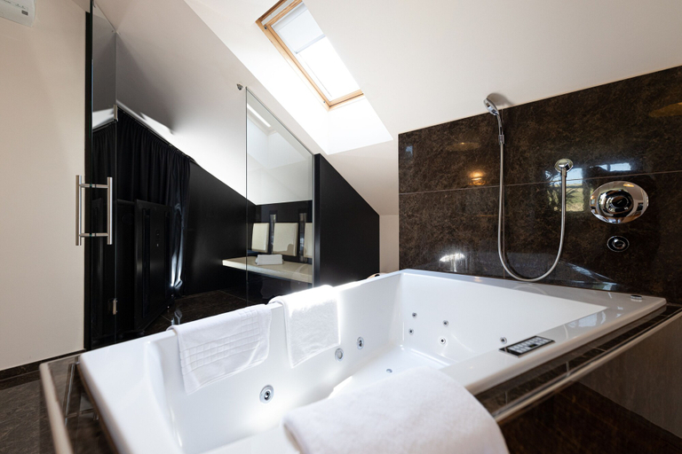 Bathroom 4, Hotel TraumVogel, Jennersdorf