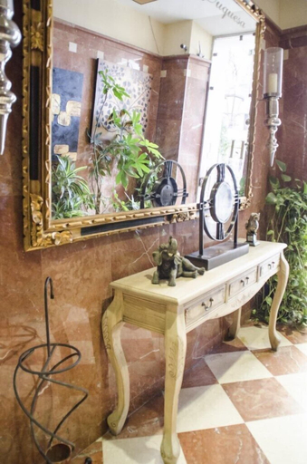 Bathroom 5, Hotel Duquesa, Sevilla