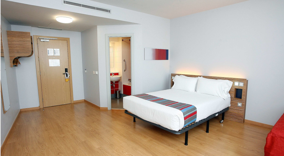 Bedroom 2, Travelodge Valencia Aeropuerto, Valencia