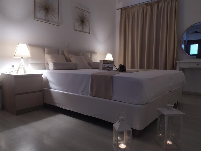 Bedroom 3, Aronis Apartments, Ionian Islands