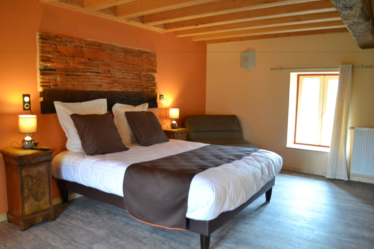 Bedroom 4, Chambres d'hôtes Les Galaines, Charente