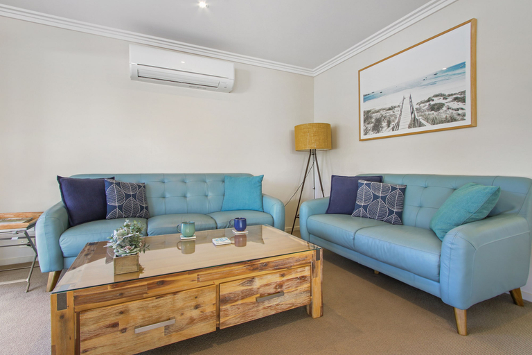 Others 5, McMillans of Metung Coastal Resort, E. Gippsland - Bairnsdale