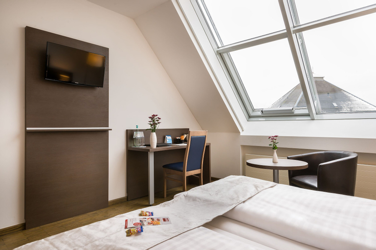 Bedroom 2, Novum Hotel Imperial Frankfurt Messe, Frankfurt am Main