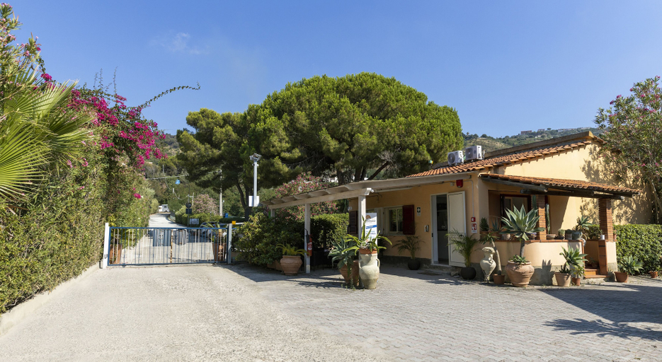 Exterior & Views 2, Il Calabriano Villaggio Residence, Vibo Valentia