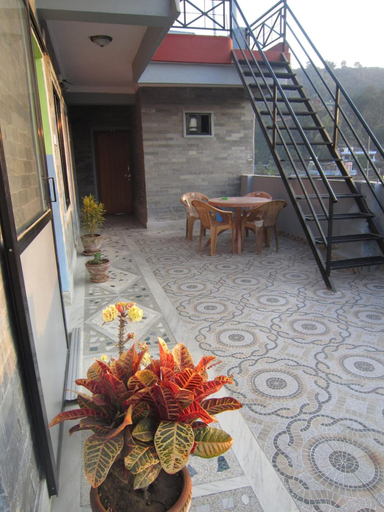Others 5, Hotel Sunflower, Gandaki