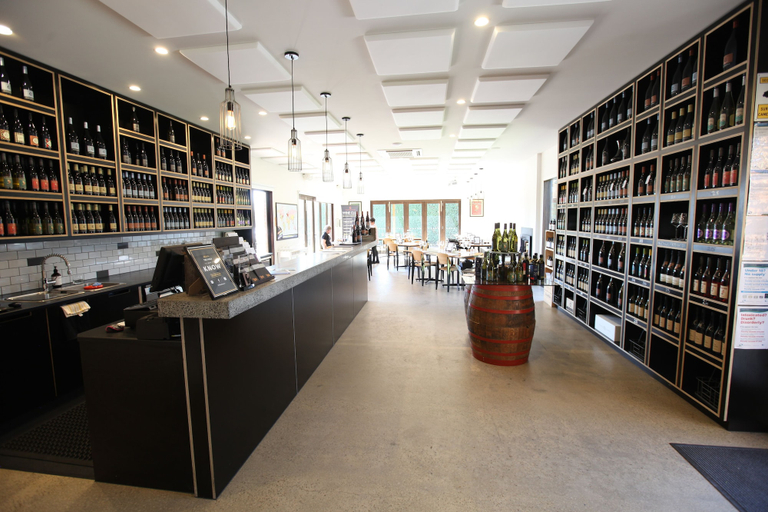 Food & Drinks 5, Crittenden Lakeside Villas, Melbourne