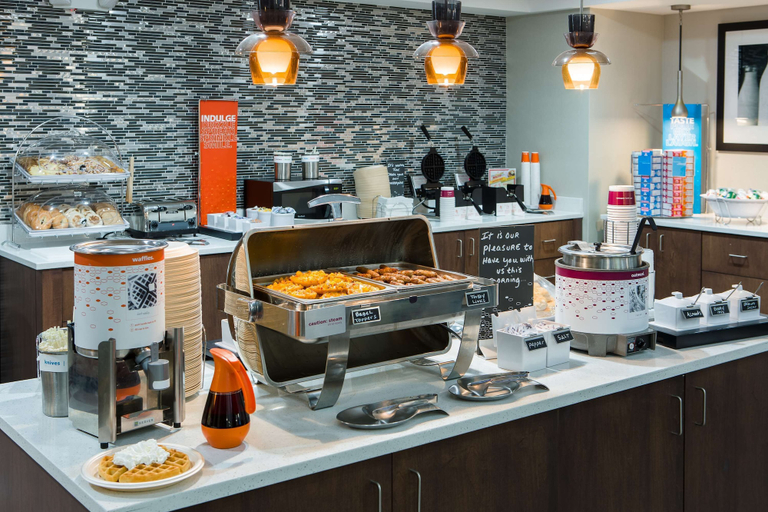 Food & Drinks 4, Hampton Inn & Suites Knoxville Papermill Drive, Knox
