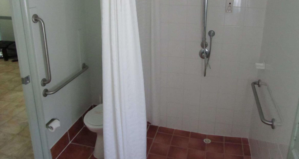 Bedroom 4, NRMA Capricorn Yeppoon Holiday Park, Livingstone - Pt B