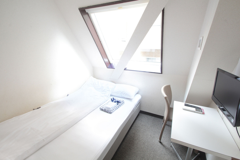 Bedroom 3, Sakura Hotel Jimbocho - Hostel, Chiyoda