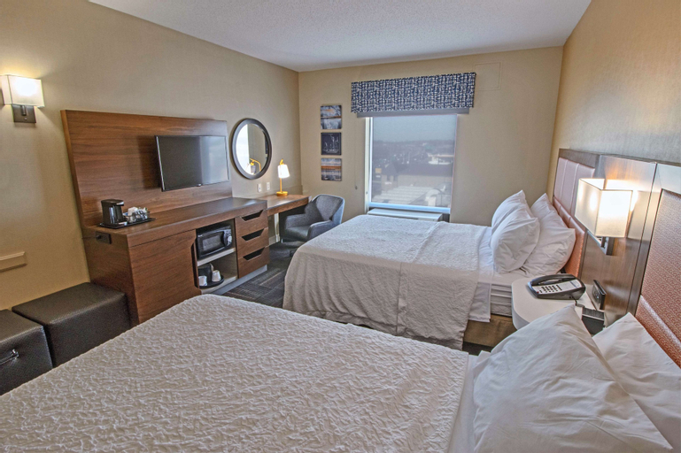 Bedroom 3, Hampton Inn & Suites Chesapeake-Battlefield Blvd., Chesapeake