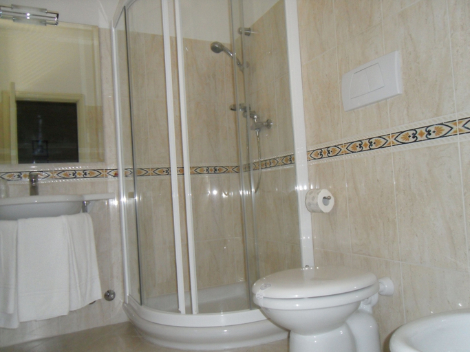 Bathroom 4, Hotel Sant'Andrea, Ravenna