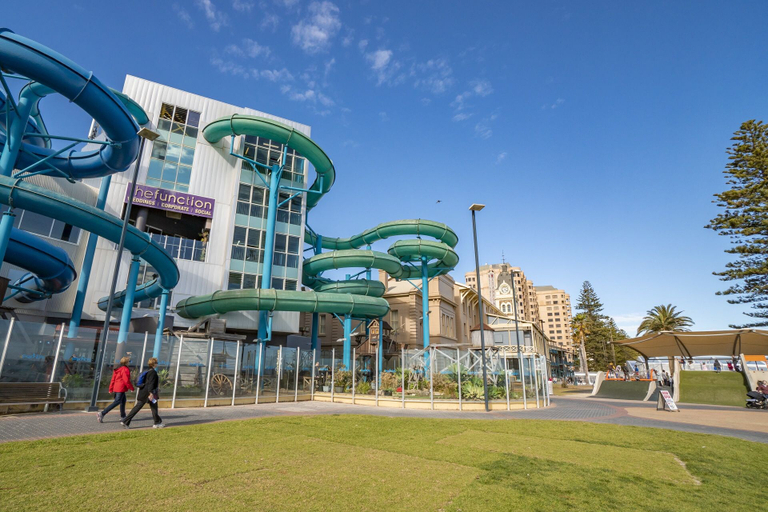 Exterior & Views 2, Ocean Sunset Glenelg Central Studio Apt, Adelaide
