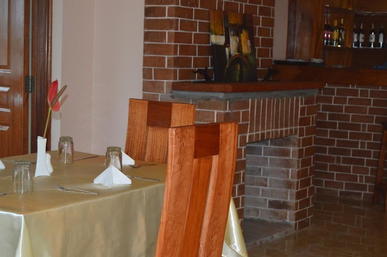 Food & Drinks 4, Jari Inn Bistro, Kajiado West