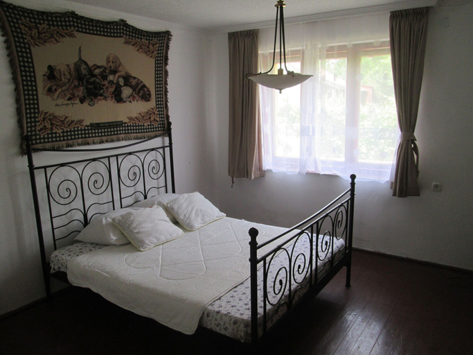 Bedroom, Lucy, Kecskemét
