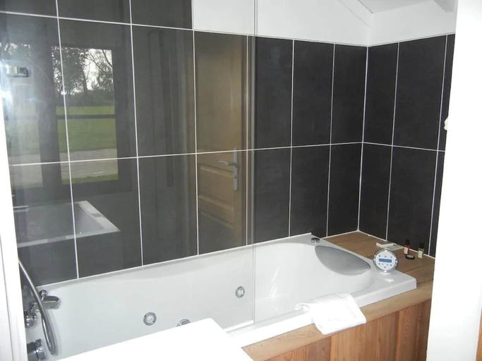 Bathroom 3, Chateau Cocove, Pas-de-Calais