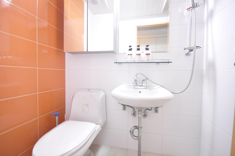 Bathroom 5, Inn The City Business Hotel, Gangnam