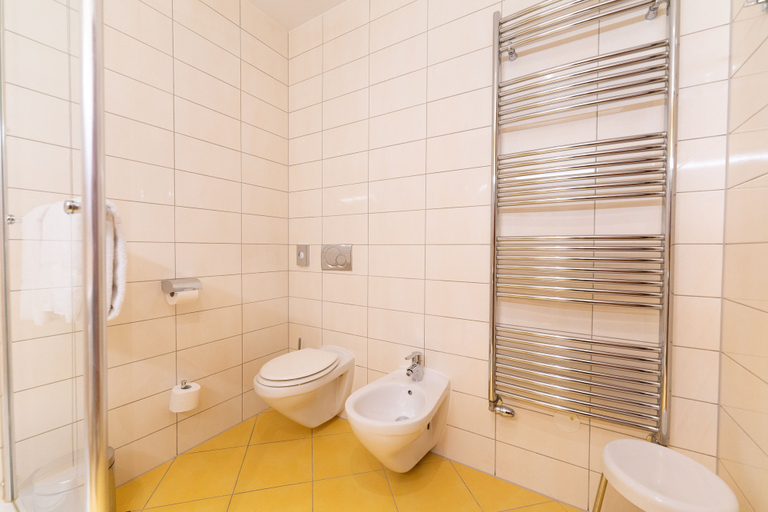 Bathroom 4, Hotel Arena Maribor, Maribor