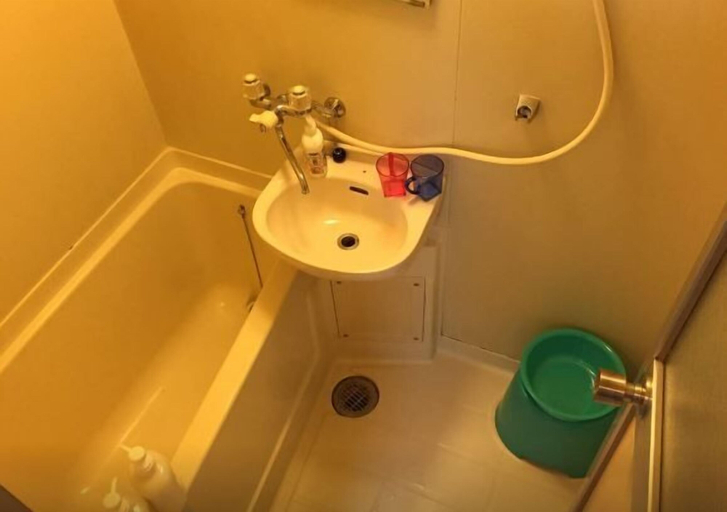 Bathroom, Sunlife Yamashina Apartment, Kyoto