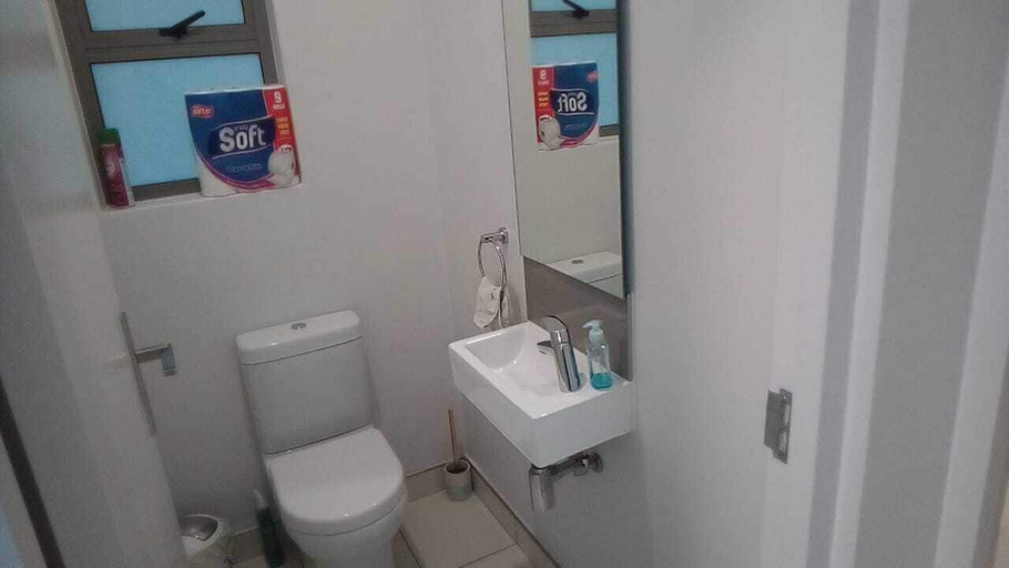 Bathroom 2, Rose Of Rose, City of Johannesburg