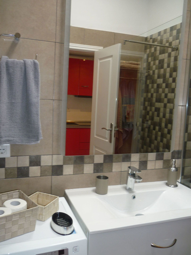 Bathroom 3, Lovely Bungalows, Las Palmas