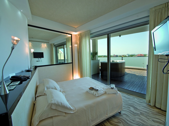 Bedroom 3, Hotel Premier & Suites, Ravenna