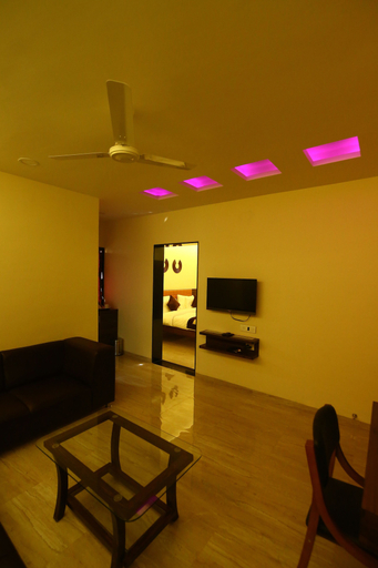 Others 5, GD Hotel, Navsari
