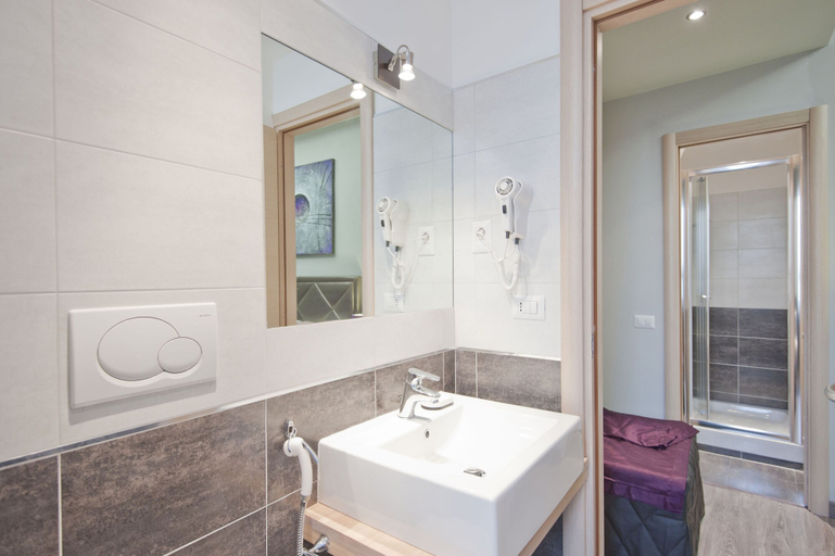 Bathroom 5, Relais Sistina, Roma