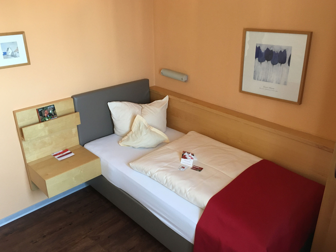 Bedroom 4, AKZENT Hotel Landgasthof Murrer, Straubing-Bogen