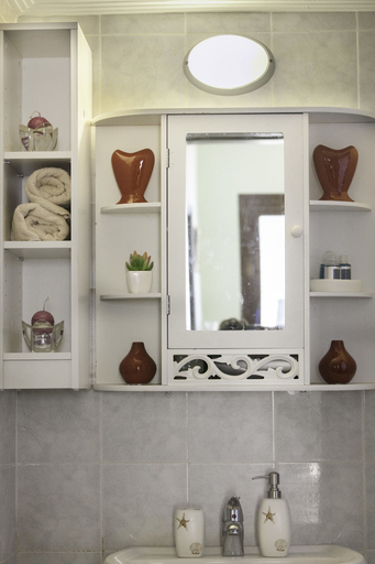 Bathroom, City center house in Rhodes, South Aegean