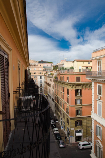 Others 5, Hotel Garda, Rome