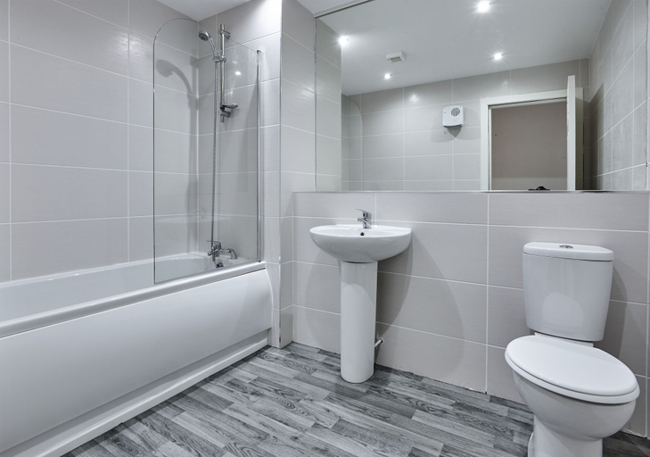 Bathroom, Winter Gardens Service Apartments 2, Blackpool