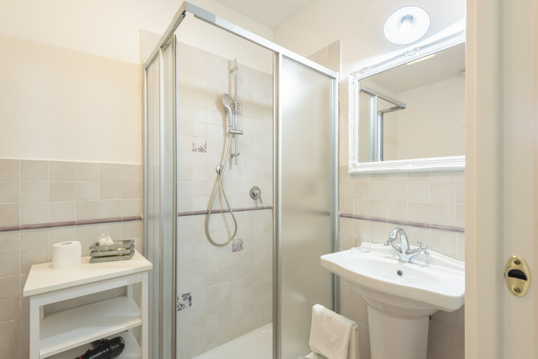 Bathroom 4, Fattoria Pian di Rocca, Grosseto