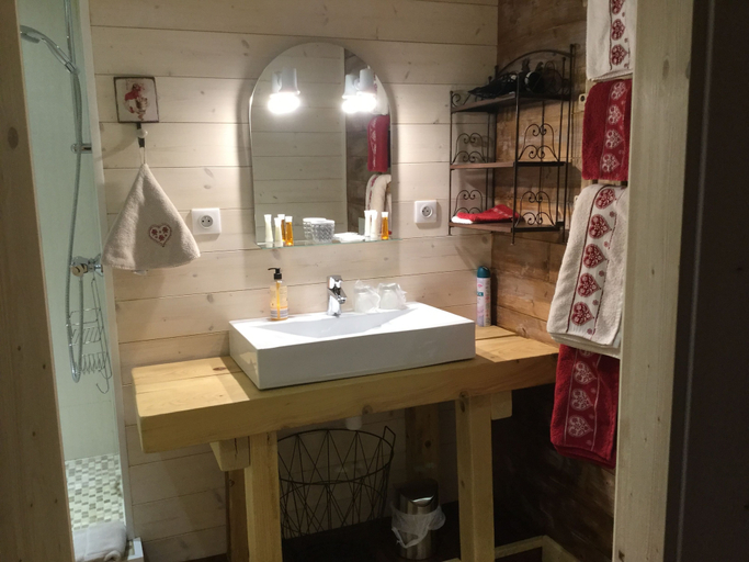 Bathroom 5, La Ferme de Là-haut B&B, Haute-Saône