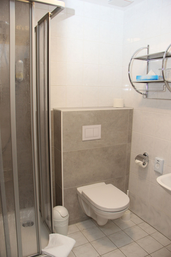 Bathroom 5, Der kleine Nachbar, Gotha