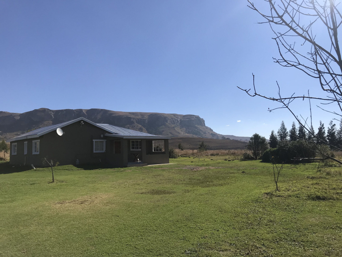 Exterior & Views 2, Windmill Farm, Uthukela