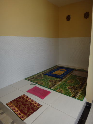 Bedroom 3, Front One Inn Malang, Malang