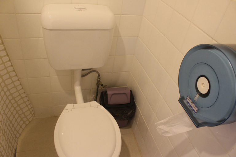Bathroom 4, Bamboo Backpackers, Ba